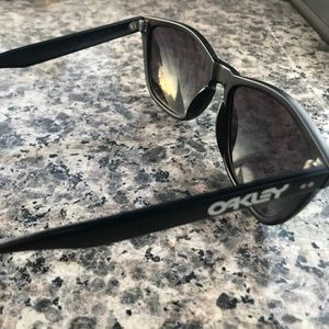Oakley Frogskins
